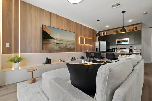 3 Bedrooms/ 3 Baths/ Hub Westside Reserve (3259ED)