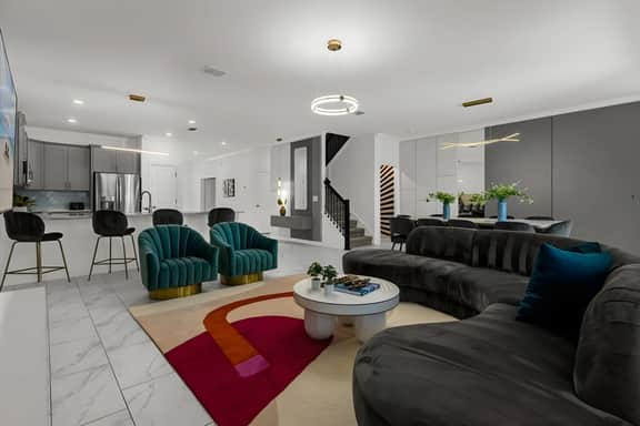 9 Bedroom/ 5 Bahroom Storey Lake (4288 PW)