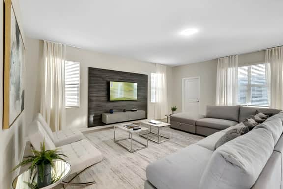 6 Bedrooms / 6 Bathrooms / Storey Lake (4528 TB)