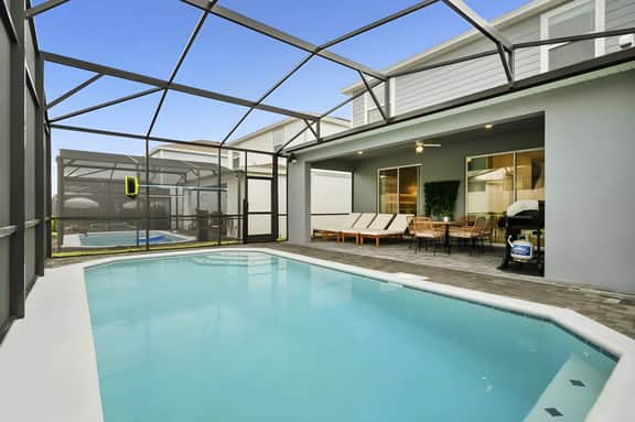 5 Bedrooms/ 5.5 Bathrooms/ Windsor Island (1906SD)
