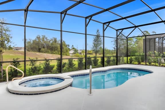 6 Bedrooms/ 5.5 Bathrooms/ Solterra (7877OR)