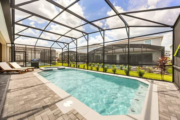 10 Bedrooms/ 8 Bathrooms/ Windsor Cay (15770 CC)