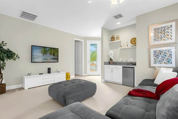 5 Bedrooms/ 5.5 Bathrooms/ Reunion (1492 FC)