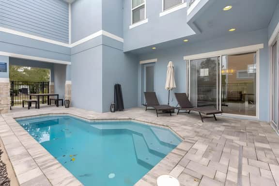 5 Bedrooms/ 5.5 Bathrooms/ Reunion (1492 FC)