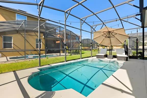 5 Bedrooms / 4.5 Baths / Veranda Palms (2669SC)