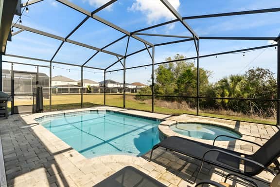 6 Bedrooms/ 4.5 Bathrooms/ Solara (2059TP)