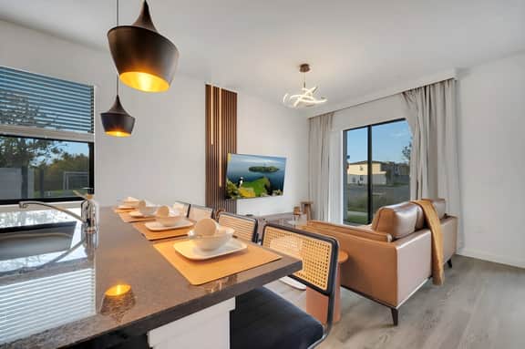3 Bedrooms/ 3 Baths/ Hub Westside Reserve (8752GV)