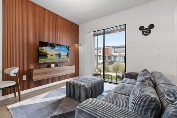 3 Bedrooms/ 3 Baths/ Hub Westside Reserve (3213SW)