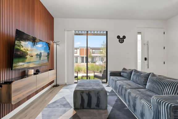 3 Bedrooms/ 3 Baths/ Hub Westside Reserve (3213SW)