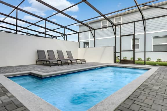 5 Bedroom/4 Bathroom Windsor Island (112 JW)