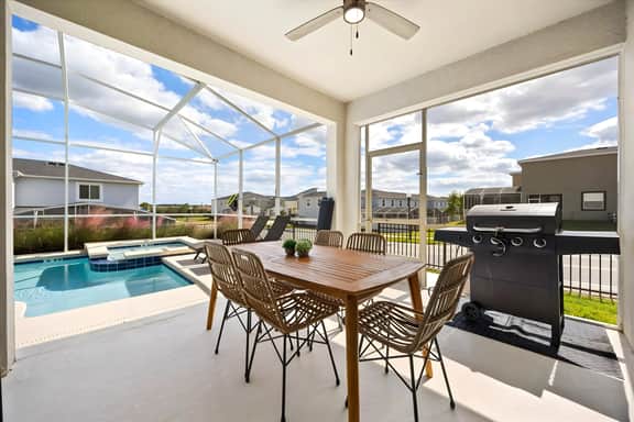 6 Bedrooms/ 5 Bathrooms/ Champions (1097 LS)