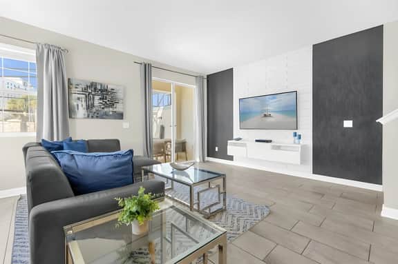 5 Bedrooms/4 Bathrooms/ Storey Lake (4935 WA)