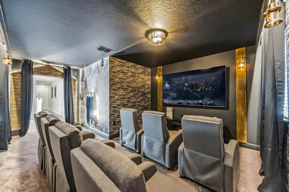 6 Bedrooms / 6.5 Bathrooms / Solterra (4176 OD)