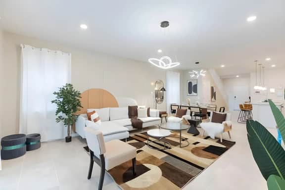7 Bedrooms/ 5.5 Bathrooms/ Solterra (7215OL)