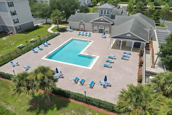 2 Bedrooms / 2 Bathrooms / Secret Lake (3176-204)
