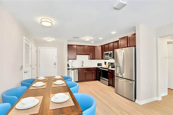 3 Bedrooms/ 2 Bathrooms/ Vista Cay (4013-205 BD)