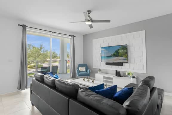 2 Bedrooms/ 2 Bathrooms/ Storey Lake (4751-207 CT)