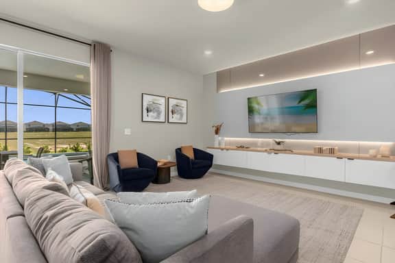 10 Bedrooms/ 8 Bathrooms/ Windsor Island (3104MD)