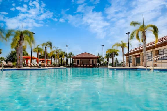 6 Bedrooms/ 5.5 Bathrooms/ Solterra (7611 OL)