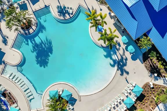 7 Bedroom/ 5.5 Baths/Windsor Island (3979 LA)