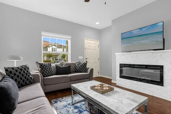 3 Bedrooms / 2 Bathrooms/ West Lucaya (8902SD)