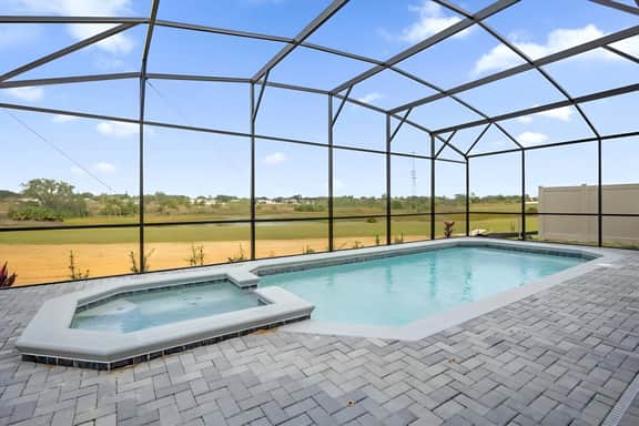 10 Bedrooms/ 8 Bathrooms/ Windsor Cay (16024 SC)