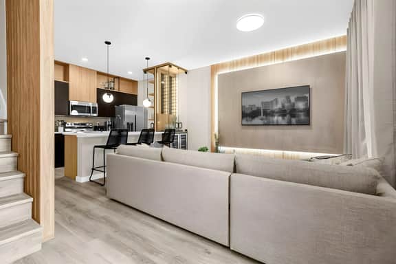 3 Bedrooms/ 3 Baths/ The Hub At Westside (3421TT)