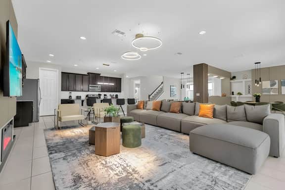 9 Bedrooms / 6.5 Bathrooms / Solara (1860 SP)