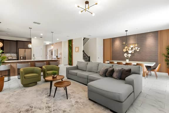 8 Bedrooms/ 5 Bathrooms/ Storey Lake (4582NL)