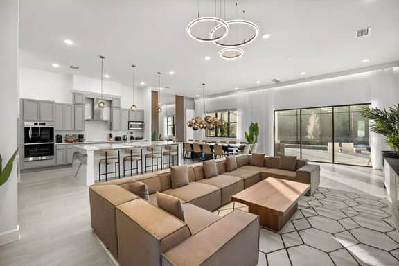 15 Bedrooms / 16.5 Bathrooms / Sonoma (4061SB)