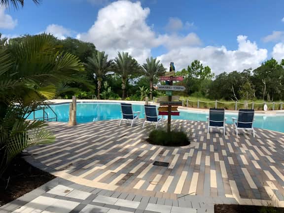 5 Bedrooms / 4.5 Bathrooms / Festival (338CD)