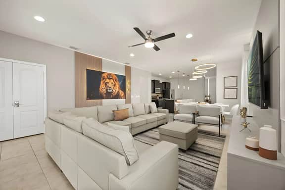 7 Bedrooms/5.5 Bathrooms/Windsor Westside (1897NC)