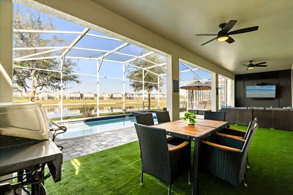 8 Bedrooms / 5 Bathrooms / Champions Gate (453OC)
