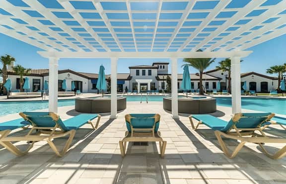 5 Bedrooms/ 4.5 Bathrooms/Windsor Westside(8874GC)