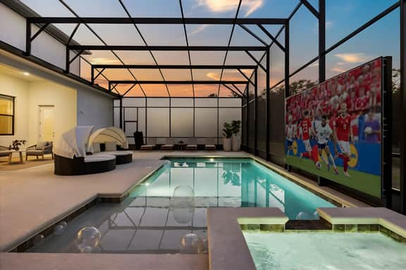 15 Bedrooms / 16.5 Bathrooms / Sonoma (4081 SB)