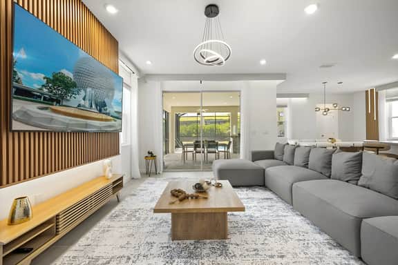 6 Bedrooms/ 4.5 Bathrooms/  Solara (9198SC)
