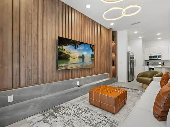 5 Bedrooms/ 5.5 Baths/ Paradiso Grande (10335 ET)