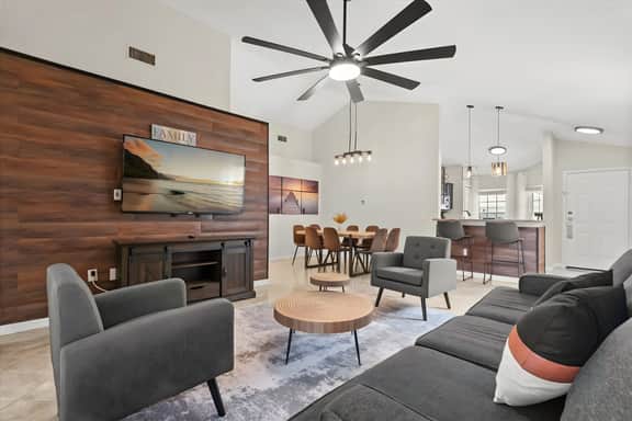 3 Bedrooms / 2 Bathrooms / Bridgewater (142HL)
