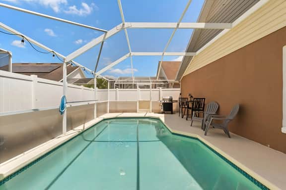 3 Bedrooms / 2 Bathrooms / Bridgewater (142HL)