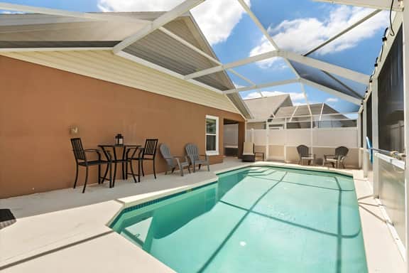3 Bedrooms / 2 Bathrooms / Bridgewater (142HL)