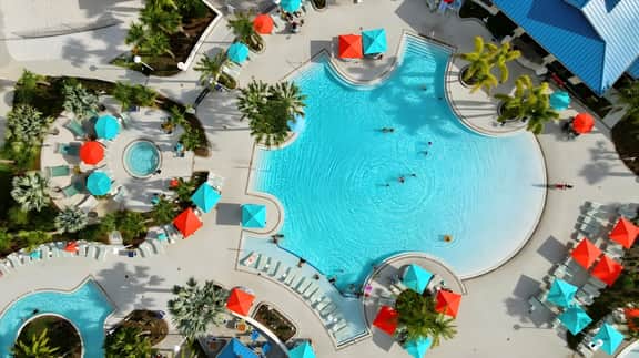 5 Bedrooms / 5 Bathrooms / Windsor Island (130JW)