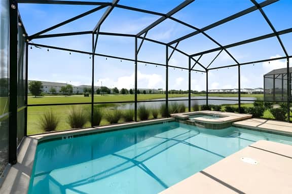 6 Bedroom/ 5 Bathroom/ Storey Lake (4813KC)