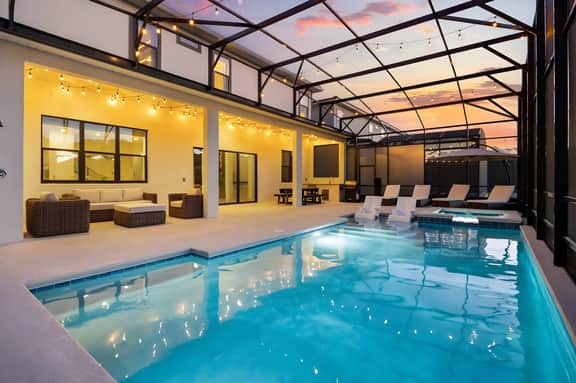 15 Bedrooms / 16.5 Bathrooms / Sonoma (4011SB)