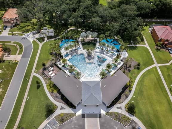 4 Bedrooms / 3 Bathrooms / Veranda Palms (4461 NP)