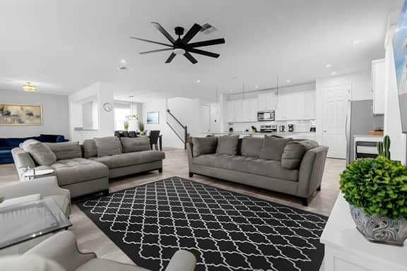 9 Bedrooms / 6 Bathrooms / Solara (8901 CB)