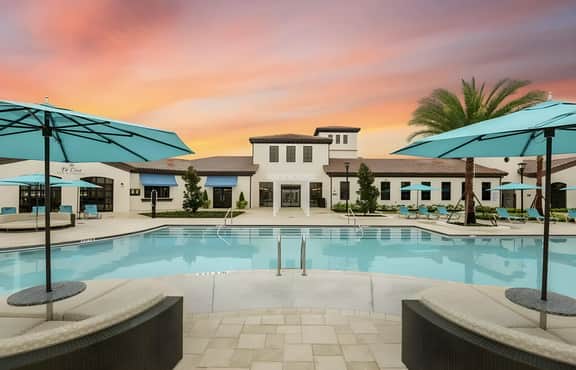 5 Bedrooms/5.5 Bathrooms/Windsor Westside (1836GD)