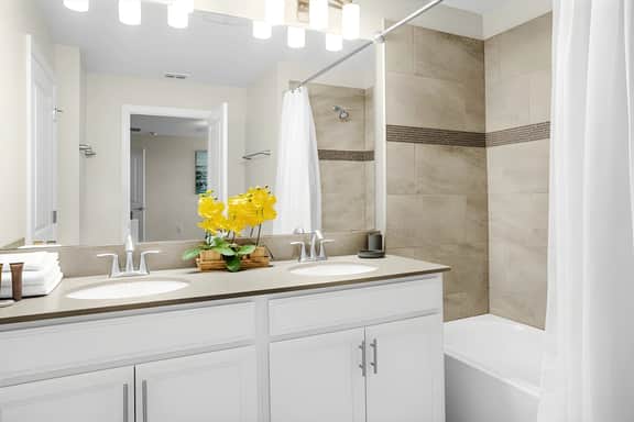 4 Bedroom/ 3 Bathroom Storey Lake (4821 ML)