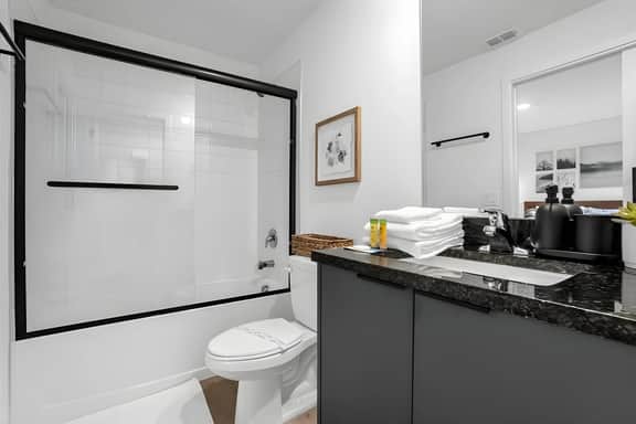 3 Bedrooms/ 3 Baths/ The Hub At Westside (3248TT)