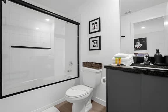 3 Bedrooms/ 3 Baths/ The Hub At Westside (3248TT)