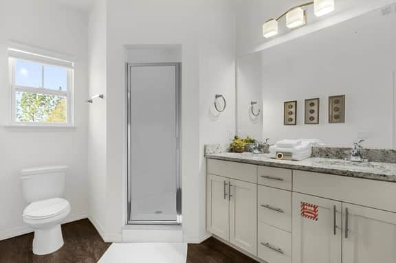 4 Bedrooms / 3 Bathrooms/ West Lucaya (3234CP)